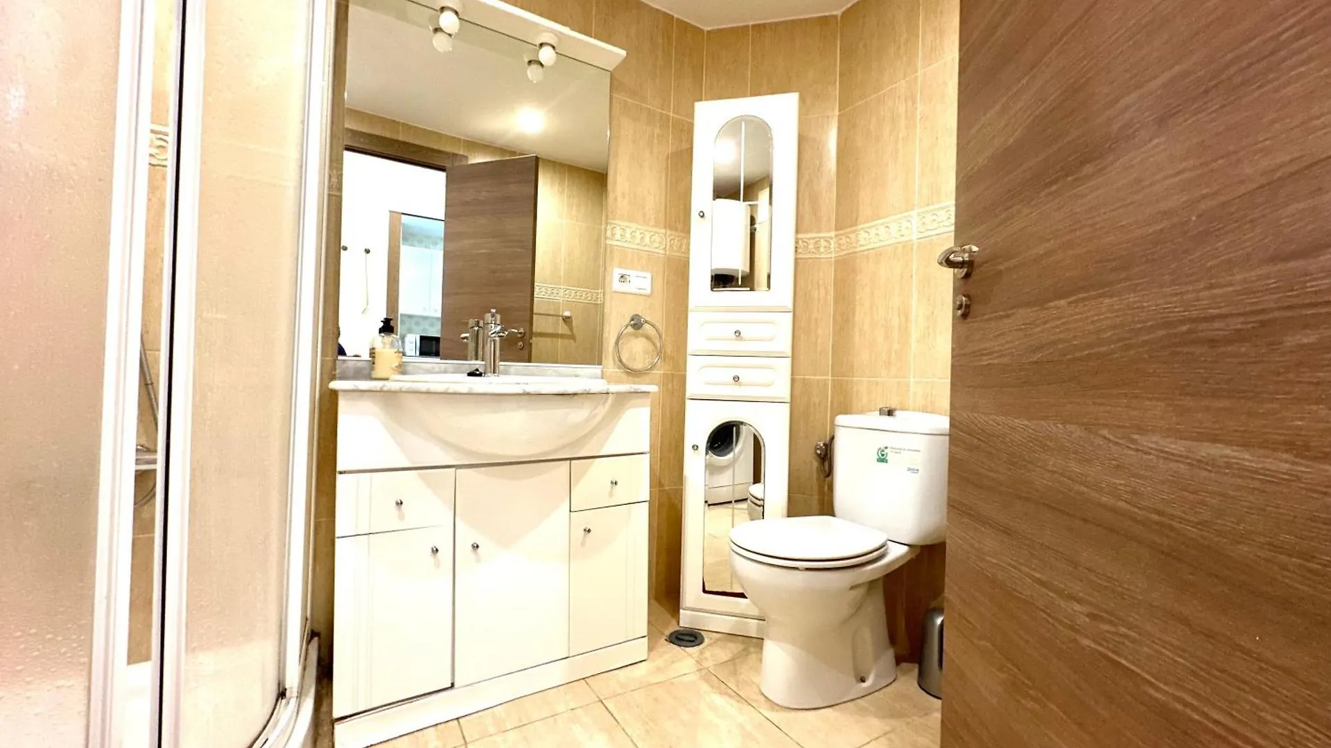 San3 - Reformado, Centro A 50 Metros, Wifi, Torremolinos Appartement